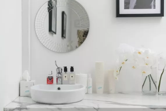 Стоматологическая клиника - Dental Lounge "InWhite".