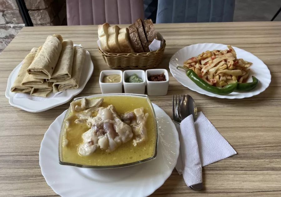 Столовая Таверна в Сочи: Столовая, Домашняя кухня , Завтрак , У моря, Мясо на мангале, Рыба на мангале, Пгт Сириус,