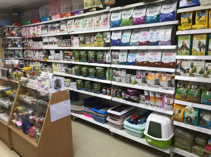 Зоомагазин "Два кота" на Белоусова.