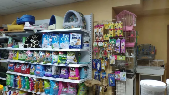 Зоомагазин "Два кота" на Белоусова.