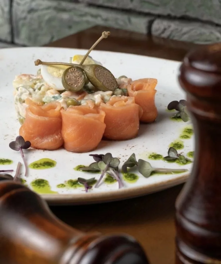 Гастро-паб Гарри Портер в Сочи: Европейская кухня, На берегу моря, Еда на вынос, Заказ столиков, Летняя терраса,