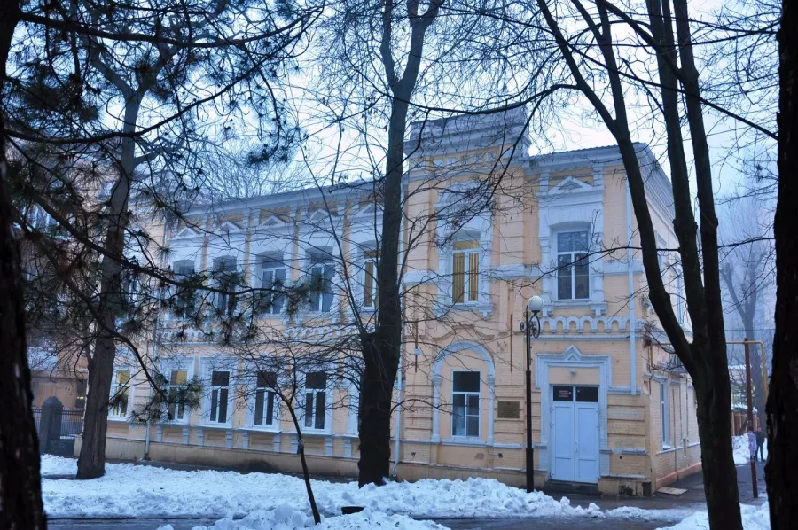 Ростовский базовый медицинский колледж в Ростове-на-Дону: Колледж , Образование, Обучение, Профессия,