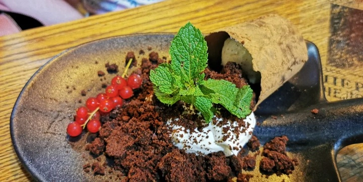 Кафе Ватте в Адлере: Кавказская кухня, Европейская кухня, Завтраки, Бизнес-ланч, Доставка, Веранда, Сочинская кухня,