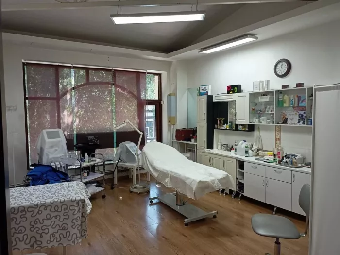 Салон красоты "Успех".