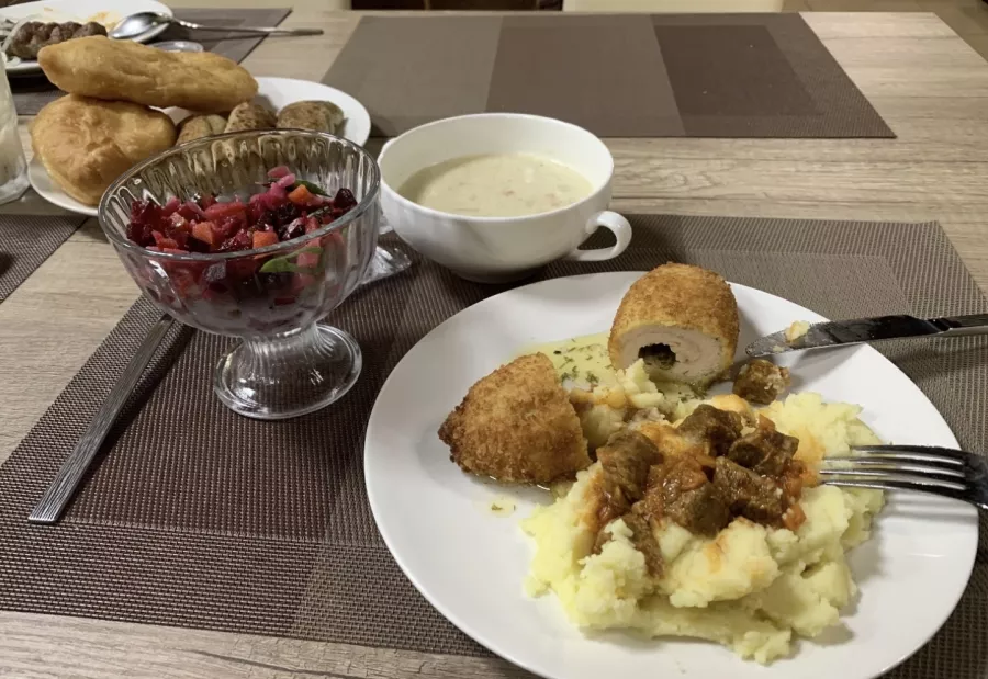 Столовая У Егорыча вкуснее в Сочи: Домашняя кухня, Столовая , Шведский стол, Мясо, Еда,
