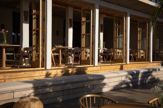 Ресторан Fino Bistro в Адлере: Европейская кухня, Завтраки, Летняя веранда, Заказ на вынос, Винный ресторан, Бизнес-ланч,