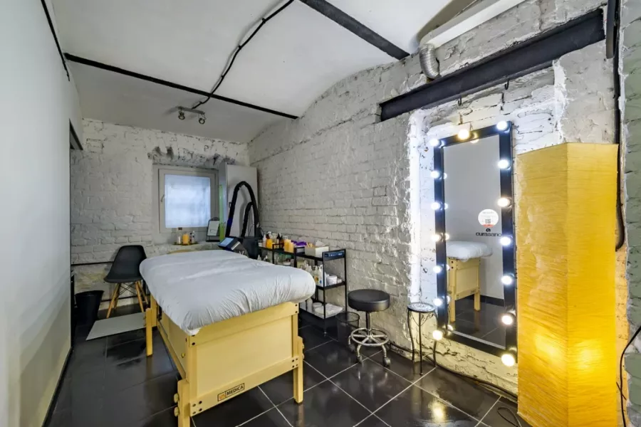 Cтудия загара и ухода за телом Meyzer Tanning Atelier в Москве: Солярий, Моментальный загар, LPG массаж, Флоатинг, СПА, Массаж, Массаж лица, Обертывание, Ресницы, Брови, Афрокудри, Депиляция,