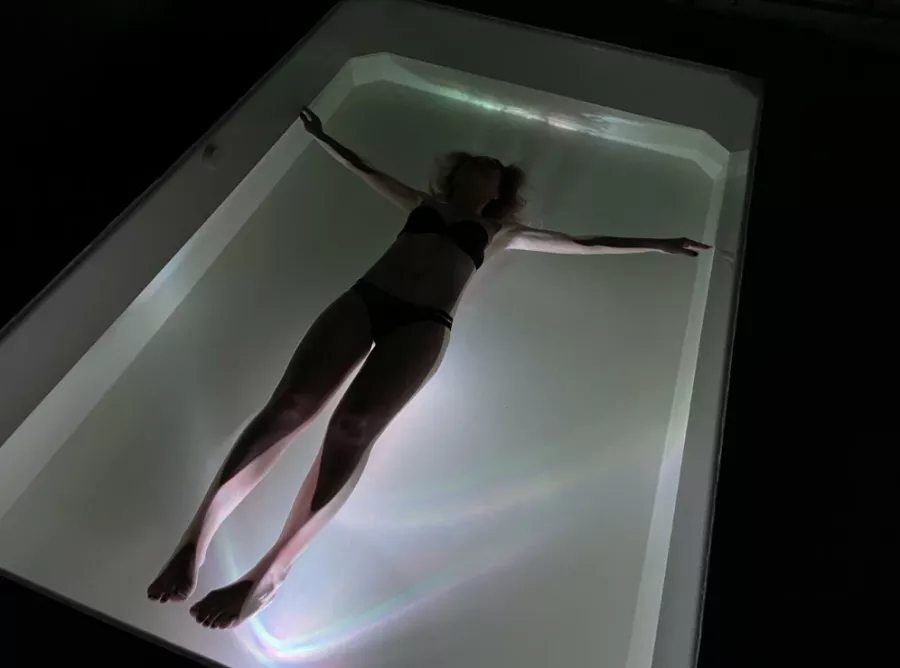 Cтудия загара и ухода за телом Meyzer Tanning Atelier в Москве: Солярий, Моментальный загар, LPG массаж, Флоатинг, СПА, Массаж, Массаж лица, Обертывание, Ресницы, Брови, Афрокудри, Депиляция,