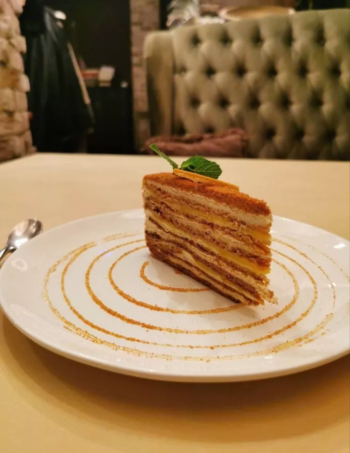 Ресторан Familia в Краснодаре: Десерты, Стейки, Красиво, Ресторан, Вкусно, Уютно,