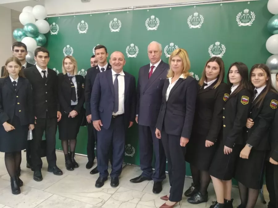 Ростовский институт (филиал) Всероссийского государственного университета юстиции (РПА Минюста России) в Ростове-на-Дону: Университеты, Образование, Профессия, Учимся,