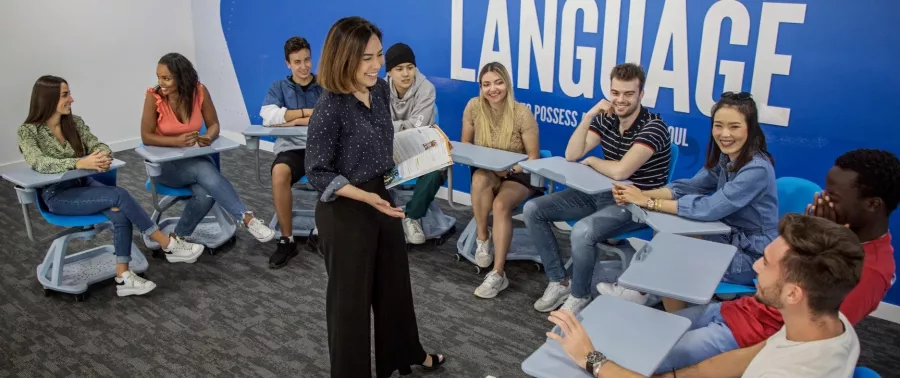 Языковая школа English Studies Dubai в Дубаи: Групповые занятия, Помощь, Курсы, Учимся,