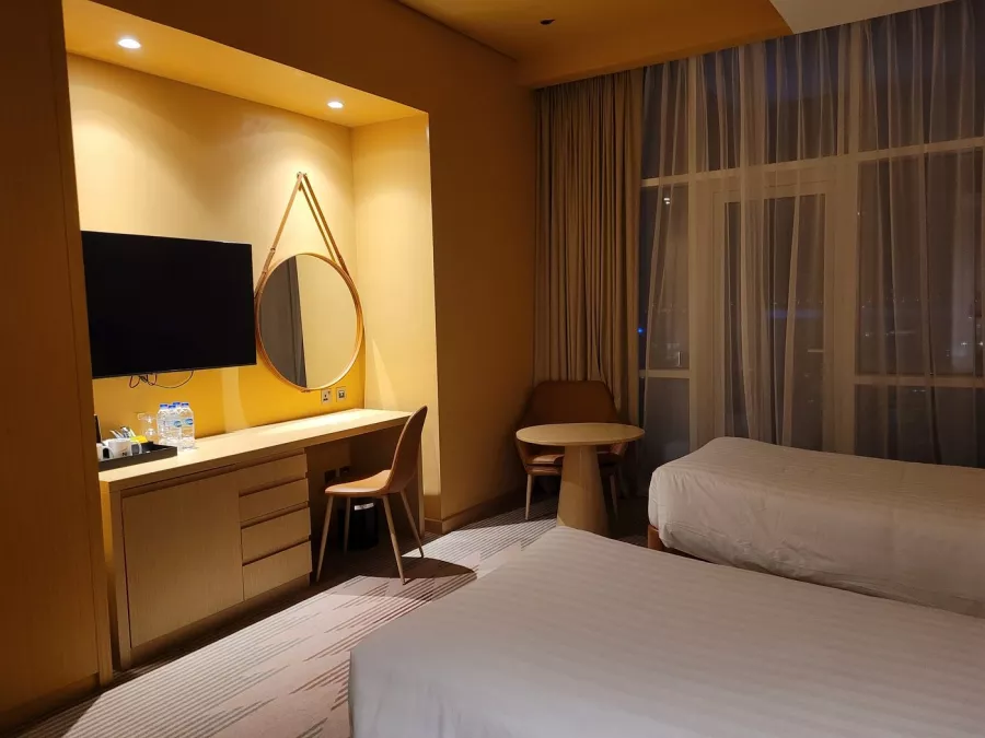 Отель Novotel Jumeirah Village Triangle4* в Дубаи: Роскошный дизайн , Отель с видом , Открытый бассейн , Спа-центр , Детская площадка ,