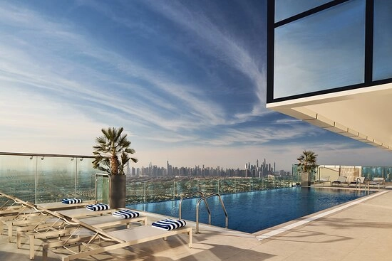 Отель Novotel Jumeirah Village Triangle4* в Дубаи: Роскошный дизайн , Отель с видом , Открытый бассейн , Спа-центр , Детская площадка ,
