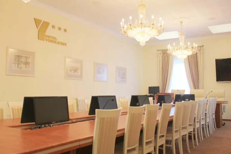 Гостиничный комплекс Юбилейный 3* в Минске: Конференц-залы, 241 номер, Наличный расчёт, Оплата через банк, Бар, Ресторан, Пандус, Оплата картой,