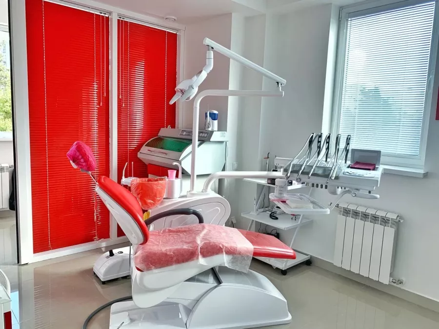 Стоматологическая клиника Golden Dent Clinic в Сочи: Лечение зубов, Прикус, Ортодонт, Брекеты, Виниры,