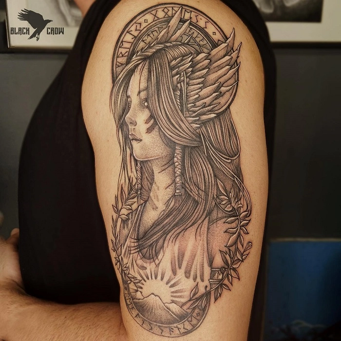 Тату-салон Black Crow Tattoo Studio в Ереване: Пирсинг, Тату, Перманент, Узоры на Теле,