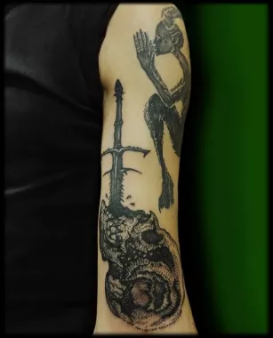 Тату-салон "Black Crow Tattoo Studio".
