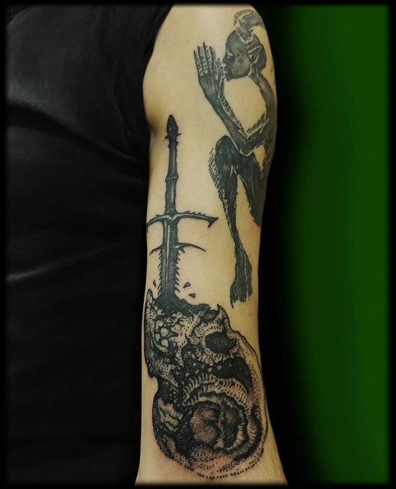 Тату-салон Black Crow Tattoo Studio в Ереване: Пирсинг, Тату, Перманент, Узоры на Теле,