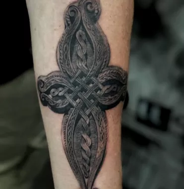 Татуировки и пирсинг "The Mask Tattoo & Art Studio".
