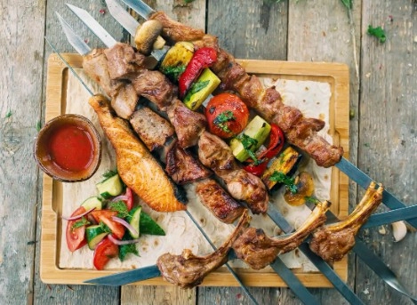 Кафе  Очаг в Адлере: Еда, Грузинская кухня, Японская кухня, Доставка, Завтрак, Фастфуд,