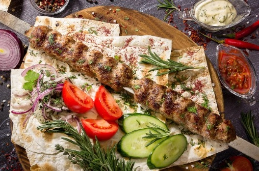 Кафе  Очаг в Адлере: Еда, Грузинская кухня, Японская кухня, Доставка, Завтрак, Фастфуд,