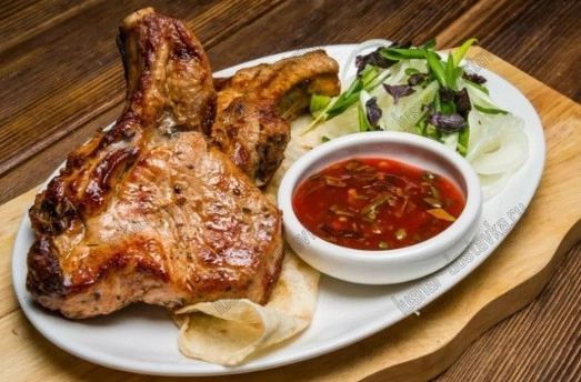 Кафе  Очаг в Адлере: Еда, Грузинская кухня, Японская кухня, Доставка, Завтрак, Фастфуд,