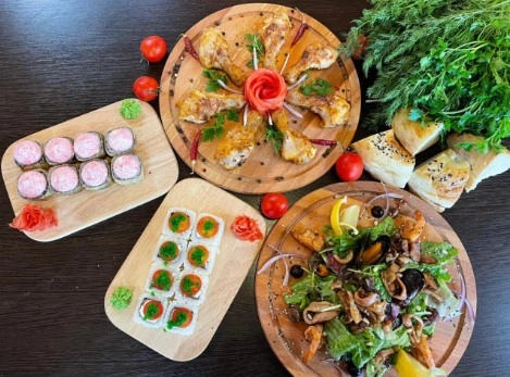 Кафе  Очаг в Адлере: Еда, Грузинская кухня, Японская кухня, Доставка, Завтрак, Фастфуд,