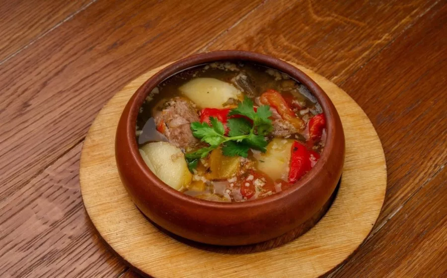 Сеть ресторанов грузинской кухни Эзо в Москве: Грузинская кухня, Хинкальные, Летняя терраса, Заказ навынос, Проведение банкетов,