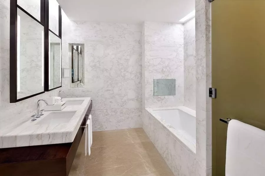 Отель Address Sky View 5* в Дубаи: Спа-комплекс , Бизнес-центр , Детский центр, Изысканный ужин , Отель с панорамным видом , Стильные номера ,