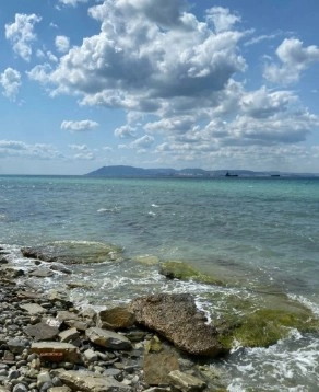 Пляж Прометей в Кабардинке в Геленджике: Черное Море, Шезлонг, Пляжи Геленджика , Афрокосички , Тату, Катамараны, Гидроцикл аренда , Фото на Пляже ,