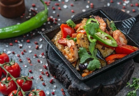Ресторан Кон-Коронель в Адлере: Винный бар, Русская кухня, кавказская кухня, Шашлычная, Банкетный зал, Терраса, Ресторан у воды, Панорамный ресторан, Бизнес-ланч,