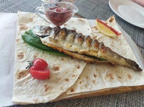 Кафе Море Вкуса в Адлере: Завтрак, Блюда на мангале, Еда на вынос, Летняя веранда, Русская кухня, Морская кухня,