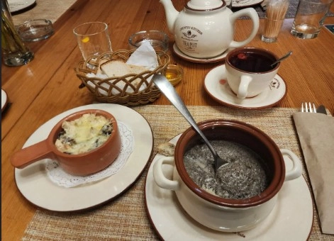 Кафе Жарко в Адлере: Спортбар, Восточная кухня, Кавказская кухня, Доставка, Завтрак, Хинкальная, Шашлычная, Пиццерия,