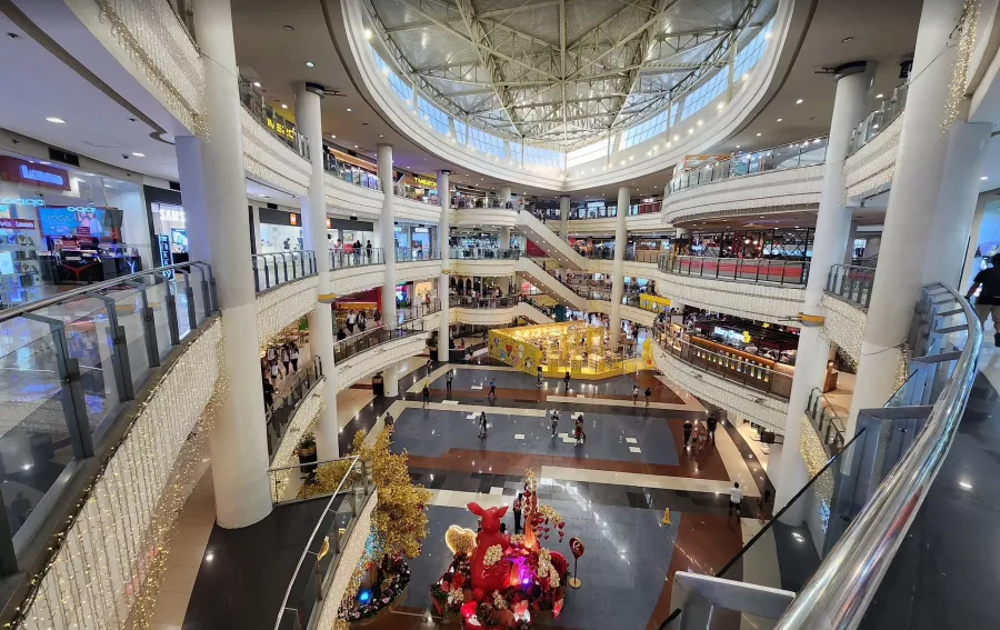 Торговый Центр Robinsons Place Manila в Манила: Торговый центр, Шоппинг,