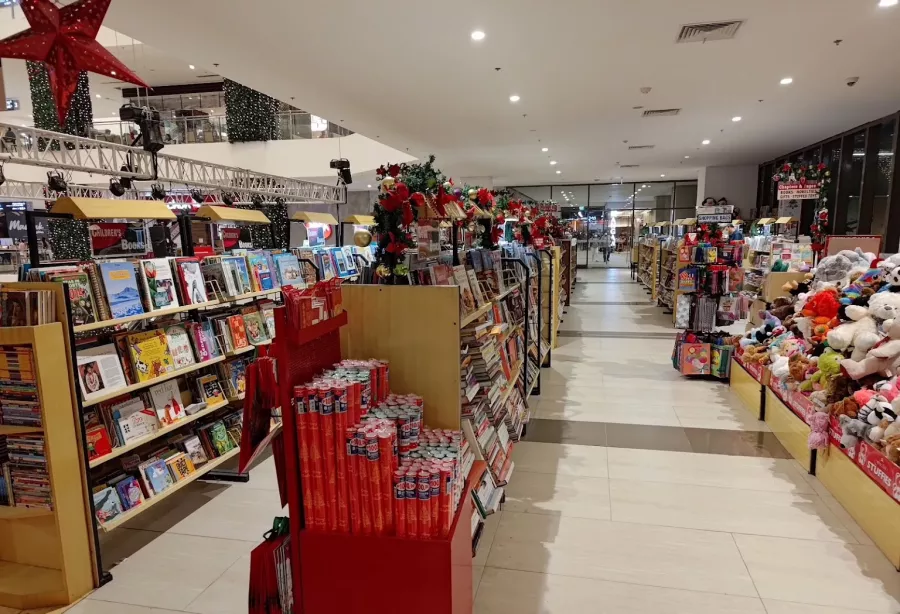 Торговый Центр Ayala Malls Manila Bay в Манила: Торговый центр, Шоппинг,