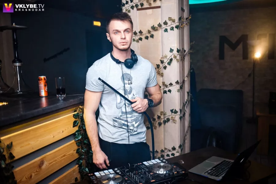 Кальян бар Мята Lounge на Ставропольской в Краснодаре: Кальян бар, Кальянная, Лаундж, Кафе, Компания, Вечер,