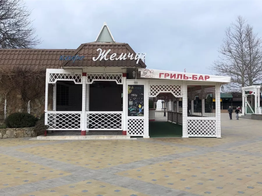 Кафе Жемчуг  в Анапе: Еда, Можно с животными, Шашлык, Летняя терраса,