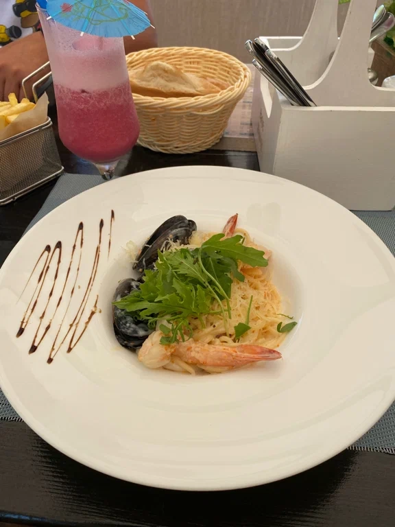 Кафе Жемчуг  в Анапе: Еда, Можно с животными, Шашлык, Летняя терраса,