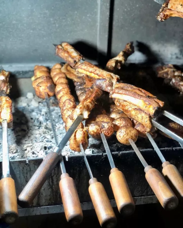 Кафе Мясная ярмарка в Анапе: Шашлычная, Армянская кухня, Доставка, Кавказская кухня,