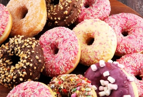 Кофейня Star Donuts в Адлере: Кофе на вынос, Доставка пончиков, Свежая выпечка, Прохладные напитки,