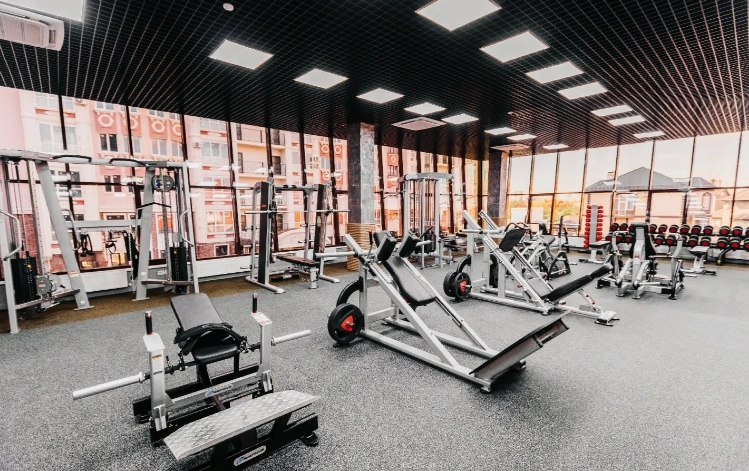 Фитнес-клуб ForceFit в Краснодаре: Возможны разовые посещения, Аэробика, Кроссфит, Йога, Бодифлекс, Боевые искусства,
