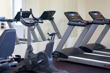 Спортивный клуб Бургас в Адлере: Тренажерный зал, Сауна, Бассейн, Аэробика, Зумба,
