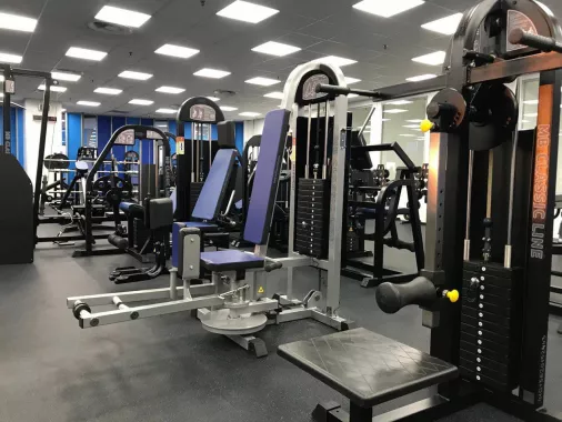 Фитнес-центр "ICEBERG GYM".