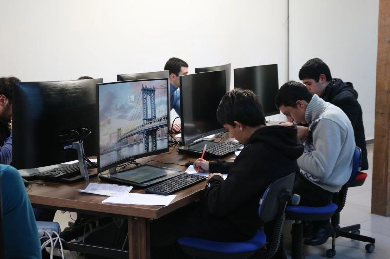 Некоммерческая организация Gyumri Technology Center в Гюмри: Коворкинг, Рабочее Пространство, Аренда Офиса, Конференц-Зал,
