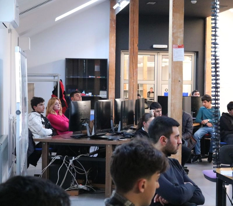 Некоммерческая организация Gyumri Technology Center в Гюмри: Коворкинг, Рабочее Пространство, Аренда Офиса, Конференц-Зал,