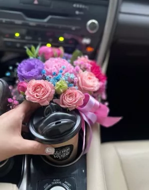 Магазин "Цветы и Кофе".