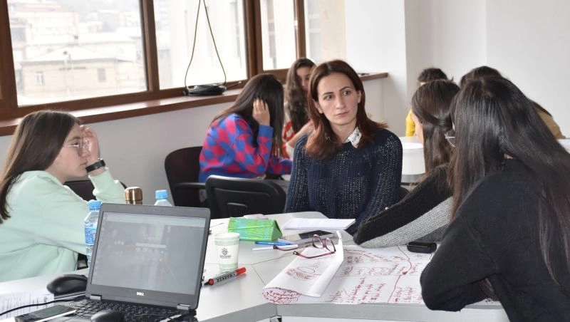 Некоммерческая организация Gyumri Technology Center в Гюмри: Коворкинг, Рабочее Пространство, Аренда Офиса, Конференц-Зал,
