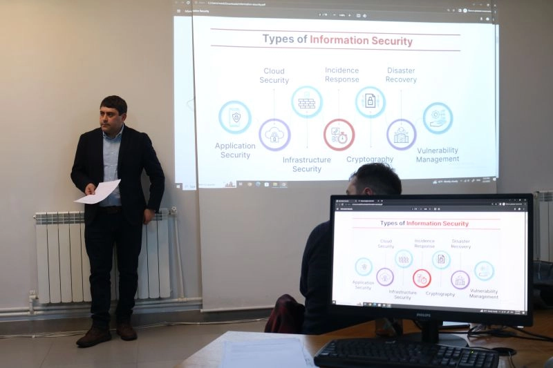Некоммерческая организация Gyumri Technology Center в Гюмри: Коворкинг, Рабочее Пространство, Аренда Офиса, Конференц-Зал,