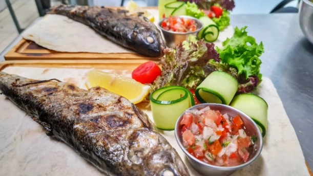 Кафе Сармат в Адлере: Еда, Кавказская кухня, Европейская кухня, Терраса, Детская комната, Кофе,