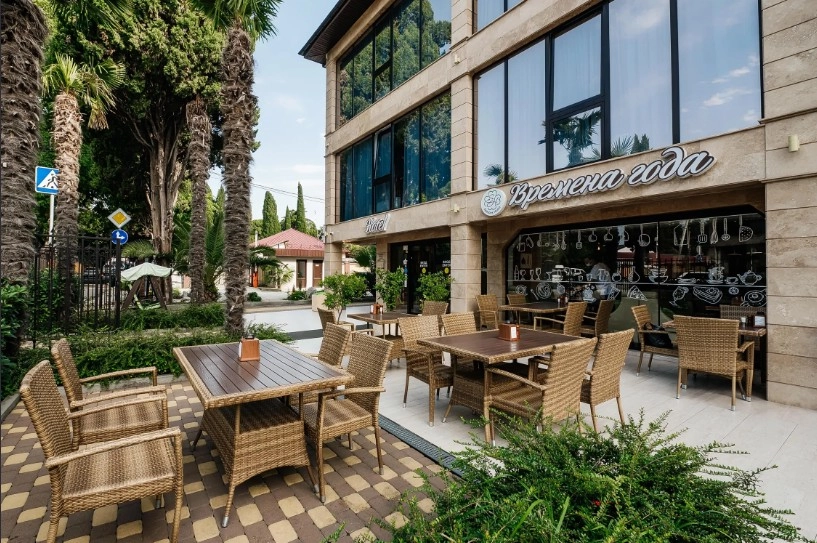 Ресторан Времена года в Адлере: Еда, Шашлык, Банкетный зал, Грузинская кухня, Завтрак, Хинкали, Кофе,